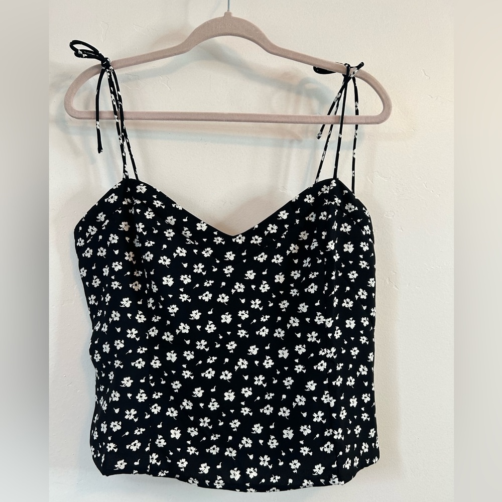 NWT Francesca’s Tie Strap Cropped Blouse Size XL